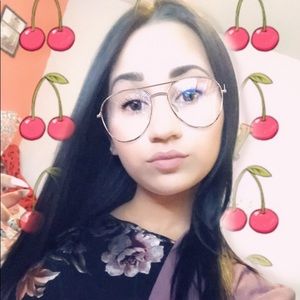 Meet your Posher, Kristina